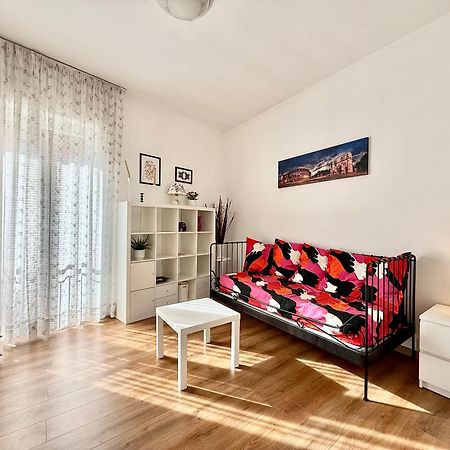 Apartmán 5 Min Da Metro San Paolo Řím Exteriér fotografie